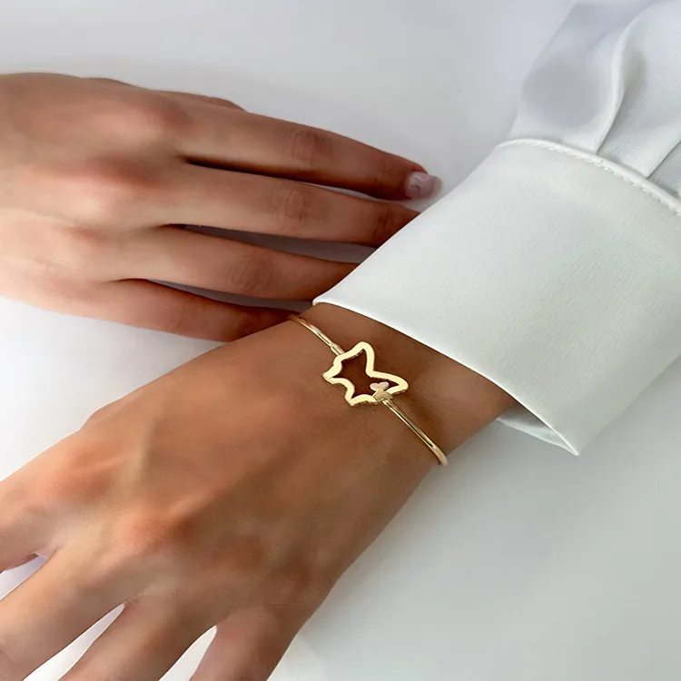 بنگل طلا زنانه طرح پروانه