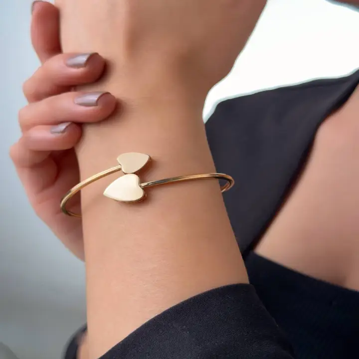 بنگل ساحل Bangla Beach