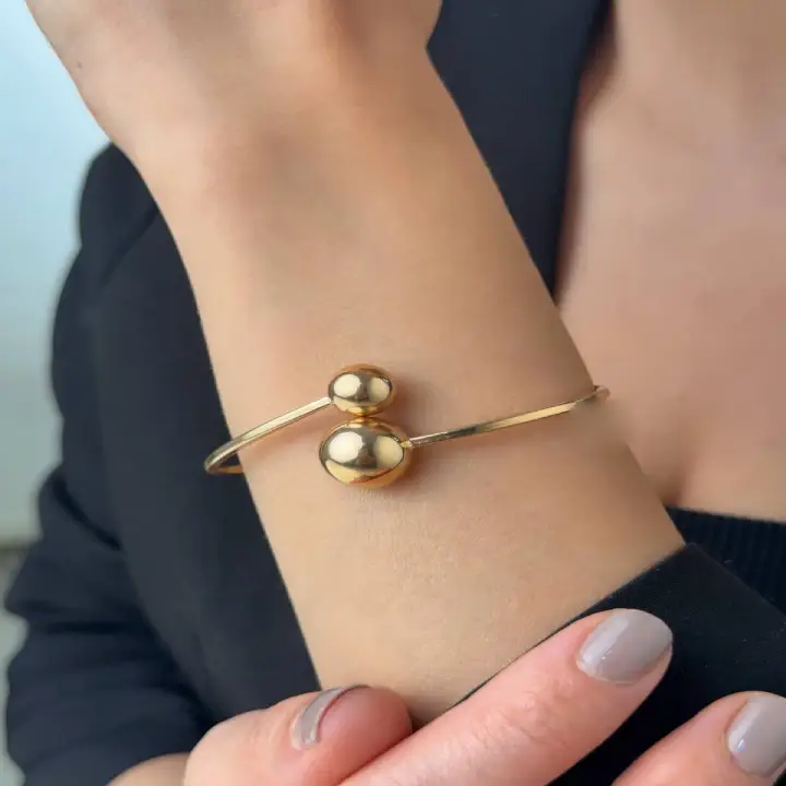 بنگل ساحل Bangla Beach