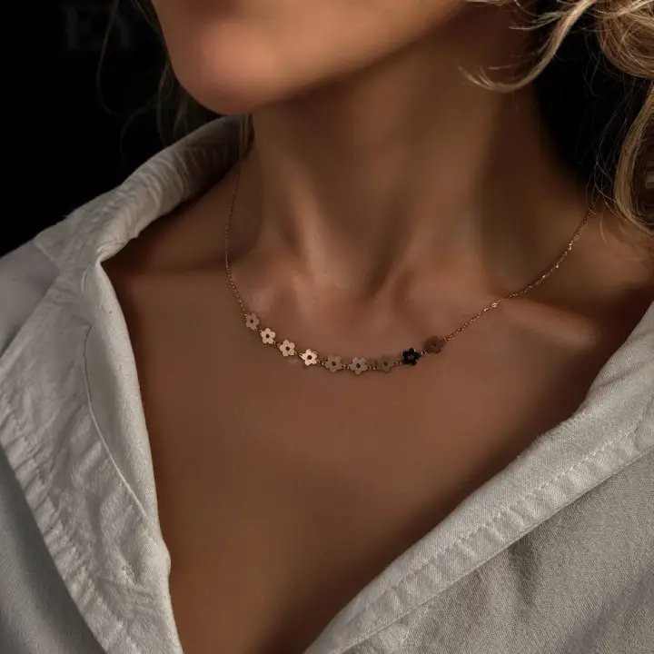 گردنبند فانتزی fantasy-necklace