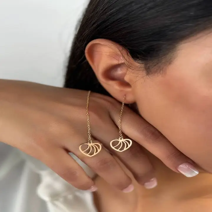 گوشواره بخیه قلب thread-heart-earring